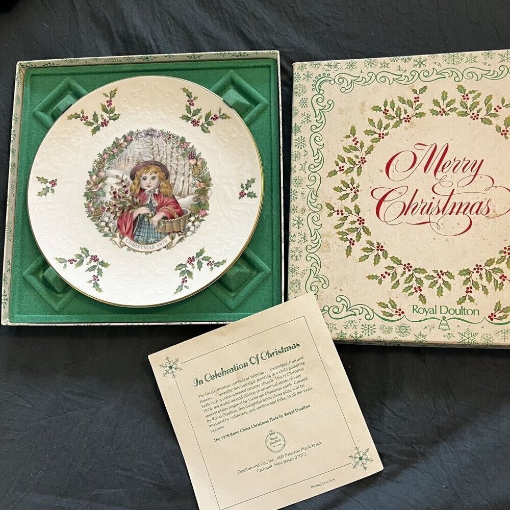 Royal Doulton Christmas Plate Child Gathering Holly Vintage 1978